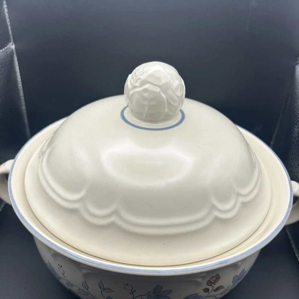 Vintage Covered Casserole Dish 2 Qt Bowl Pot Lid Cottagecore Floral Grandma Core